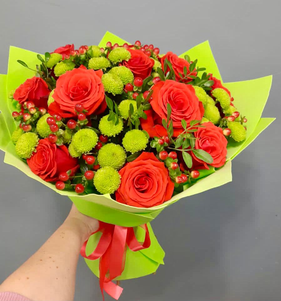 Букет цветов из: Хризантемы и Розы в Войсковицы