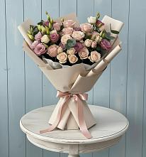 Букет цветов из:  Розы и Лизиантусы в Войсковицы