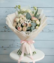 Букет цветов из:  Розы и Лизиантусы в Войсковицы