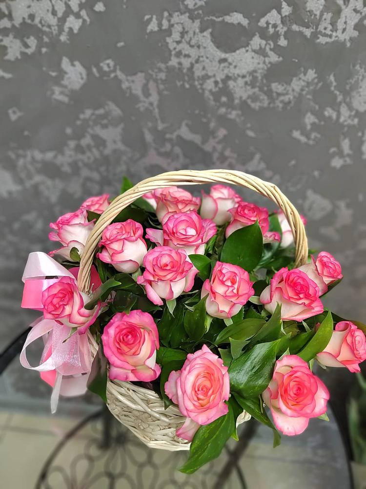 Цветочная композиция из Розы в корзине в Войсковицы