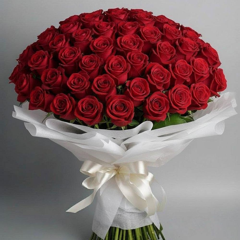 Букет 101 Красная роза Блэк Мэджик в Войсковицы