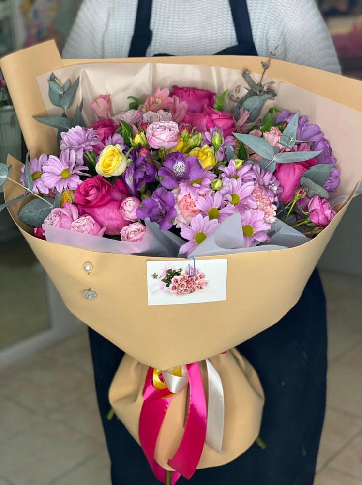 Букет цветов из: Хризантемы, Гвоздики и Альстромерии в Войсковицы