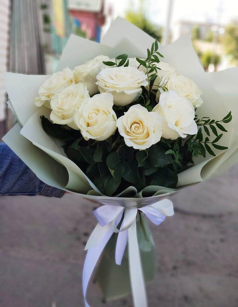 Букет Белые розы Проуд в Войсковицы