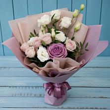 Букет цветов из:  Розы и Лизиантусы в Войсковицы