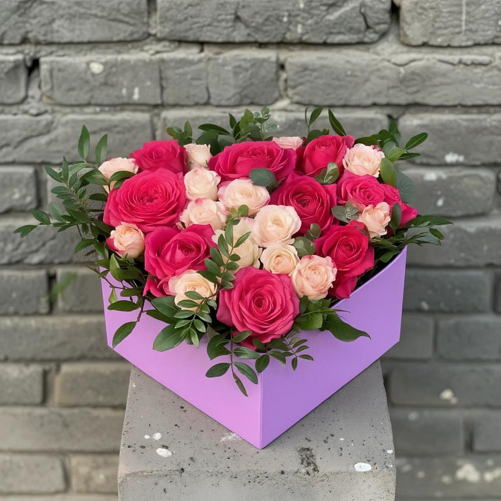 Цветочная композиция из Розы в коробке в Войсковицы