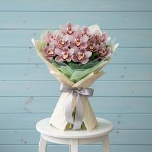 Букет цветов из:  Орхидеи и Розы в Войсковицы