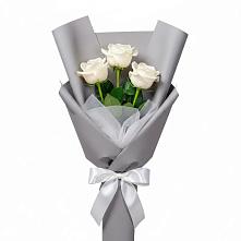 Букет 3 белые розы в Войсковицы