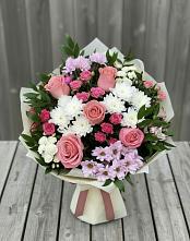 Букет цветов из:  Альстромерии, Гвоздики, Розы и Хризантемы в Войсковицы