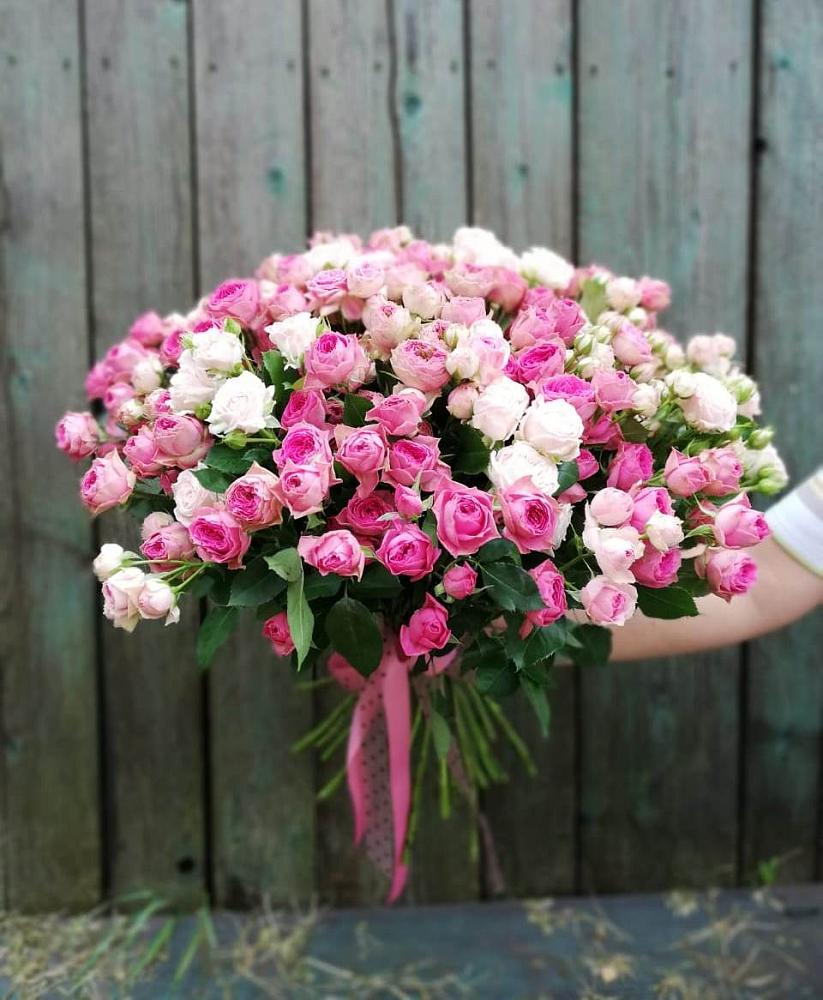 Букет Розовые кустовые розы Натали и Лав Лидия в Войсковицы