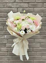 Букет цветов из:  Гвоздики, Розы, Лизиантусы и Хризантемы в Войсковицы