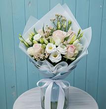 Букет цветов из:  Розы и Лизиантусы в Войсковицы