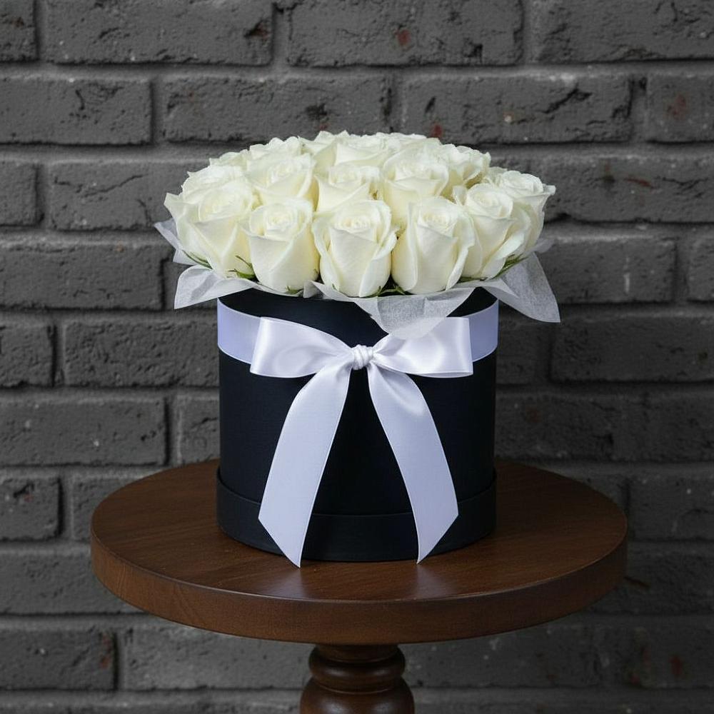 Цветочная композиция из Розы в шляпной коробке в Войсковицы