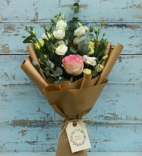 Букет цветов из:  Розы и Лизиантусы в Войсковицы