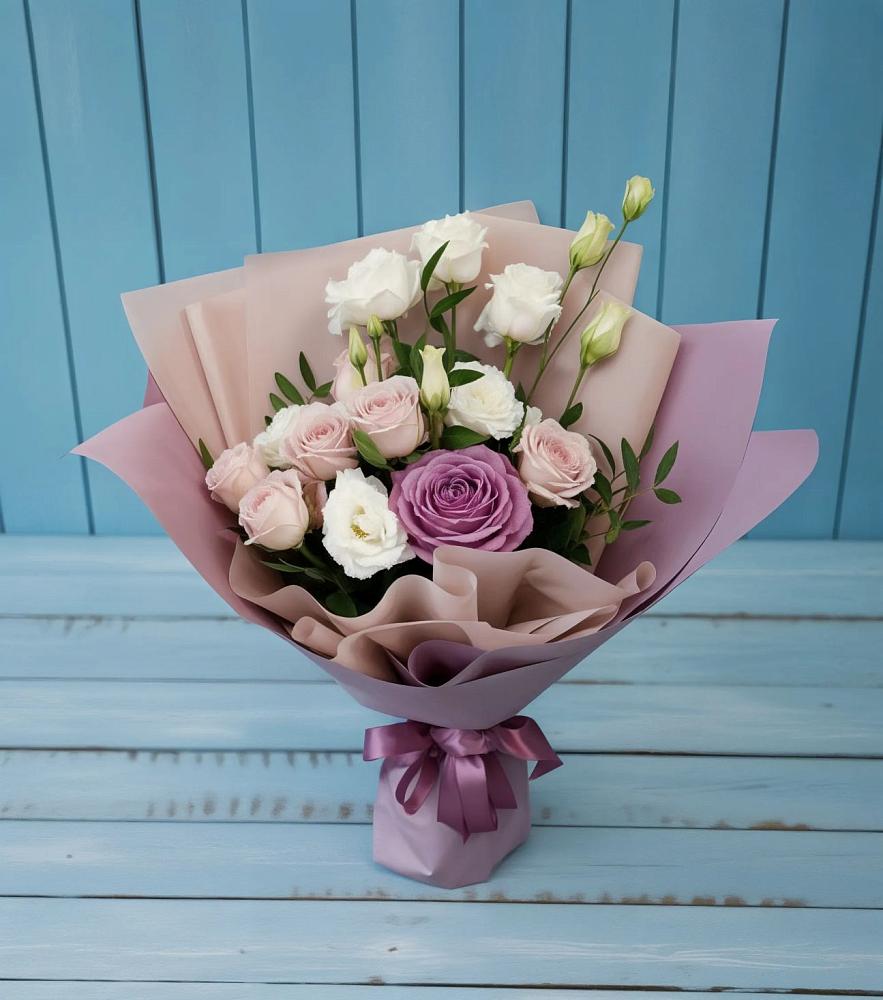 Букет цветов из: Розы и Лизиантусы в Войсковицы